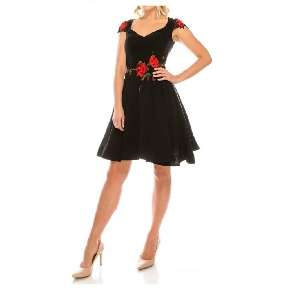 ODRELLA Black Party Dress Red ROSES Embroidered US 36‎ EU 34 A-Line Padded Cups